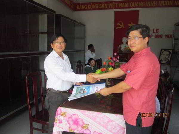 Trường THCS Đông Hòa 2 tổ chức cho học sinh về nguồn